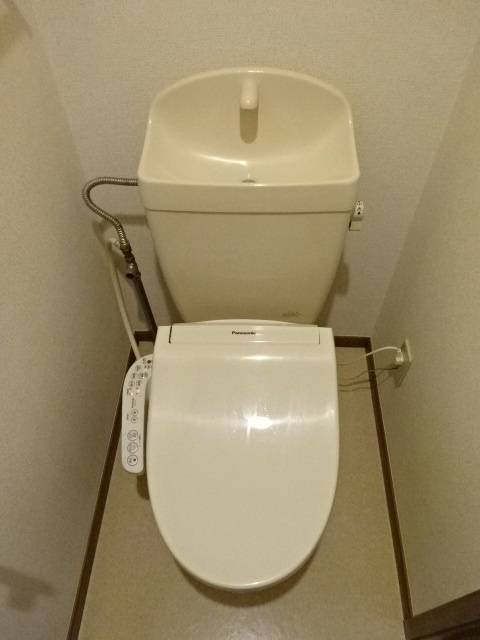 スウィート オーシャンAのトイレ|暖房便座