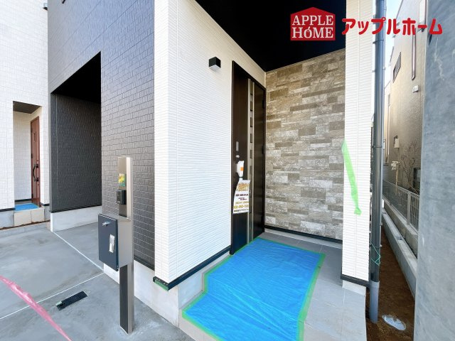 [新築住宅] さいたま市北区盆栽町 全3棟のエントランス|資料請求、お電話でのお問合せ、いつでも丁寧に対応させていただきます！不動産業界のプロフェッショナルが集う弊社にぜひ一度ご相談ください！