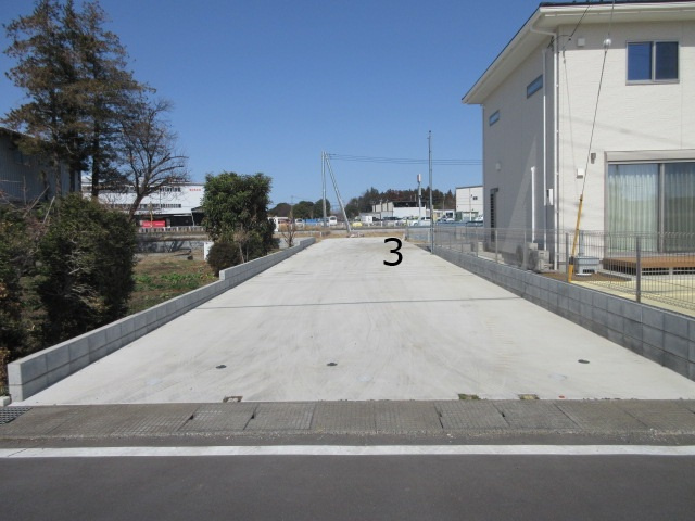 【仲介手数料無料】新築戸建　滑川町月輪大堀1601-1の前面道路含む現地写真