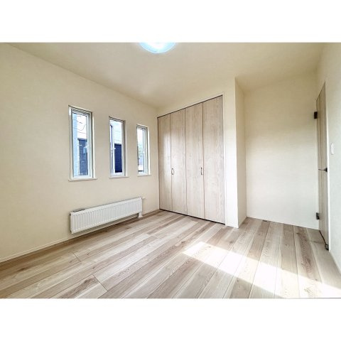 桔梗2丁目中古住宅の洋室