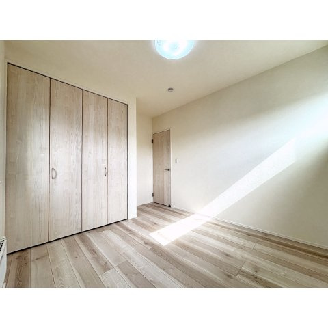 桔梗2丁目中古住宅の洋室