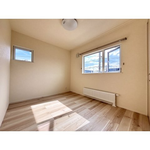 桔梗2丁目中古住宅の洋室