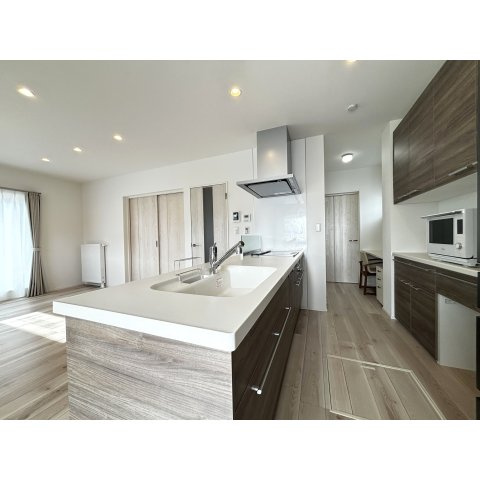 桔梗2丁目中古住宅のキッチン