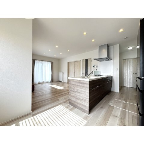 桔梗2丁目中古住宅の居間・リビング