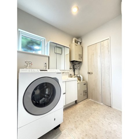 桔梗2丁目中古住宅の洗面所