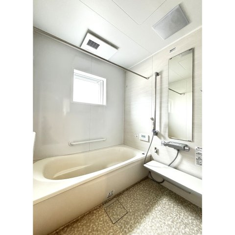 桔梗2丁目中古住宅の浴室