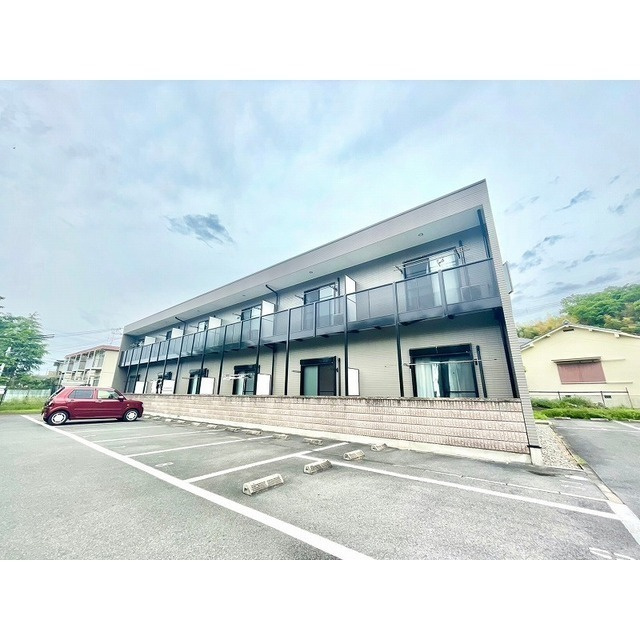 アンプルールクラージュｍｏｎｔ　ｖｅｒｔの駐車場
