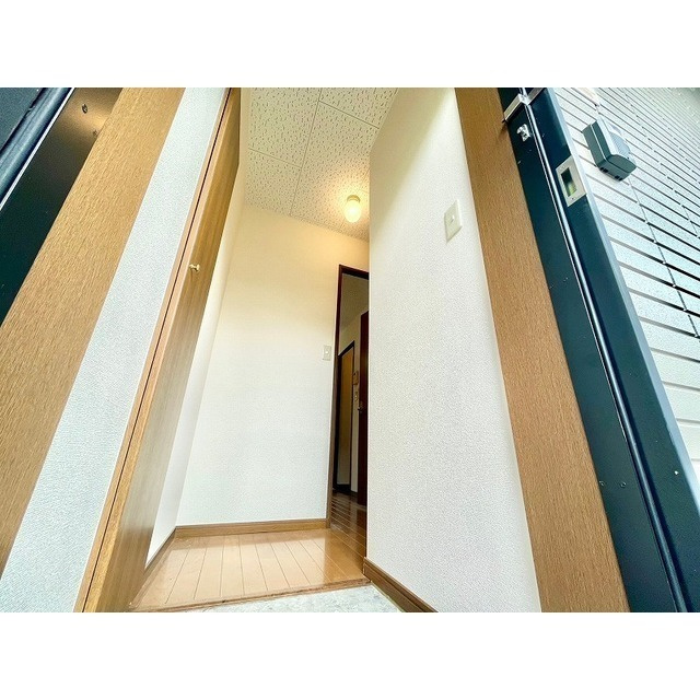 アンプルールクラージュｍｏｎｔ　ｖｅｒｔの玄関