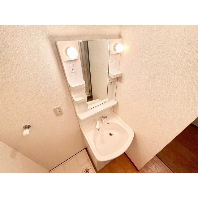 アンプルールクラージュｍｏｎｔ　ｖｅｒｔの洗面所