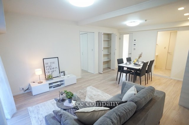 【居間・リビング】の画像