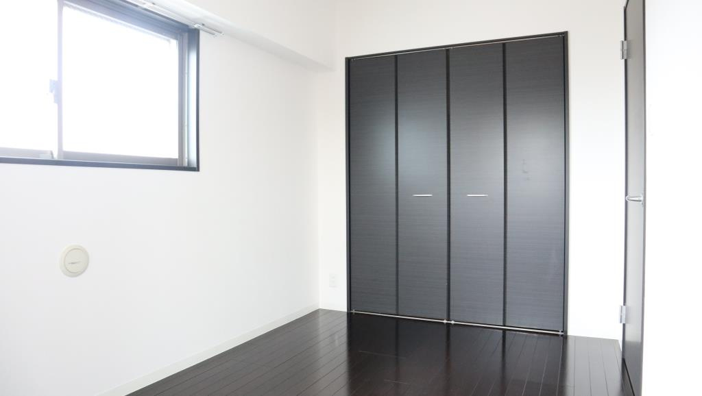 スカイビュー エヌティの洋室