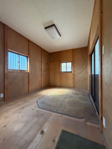 斑鳩町龍田北４丁目　中古戸建の収納|母屋の横の倉庫♪趣味部屋にいかがでしょうか(^^)/