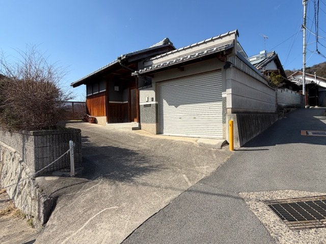 斑鳩町龍田北４丁目　中古戸建の外観|落ち着いた住環境♪駐車スペースもあります(^^)/