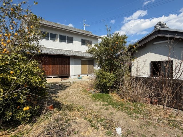 斑鳩町龍田北４丁目　中古戸建の外観|広いお庭でドッグランはいかがでしょうか♪