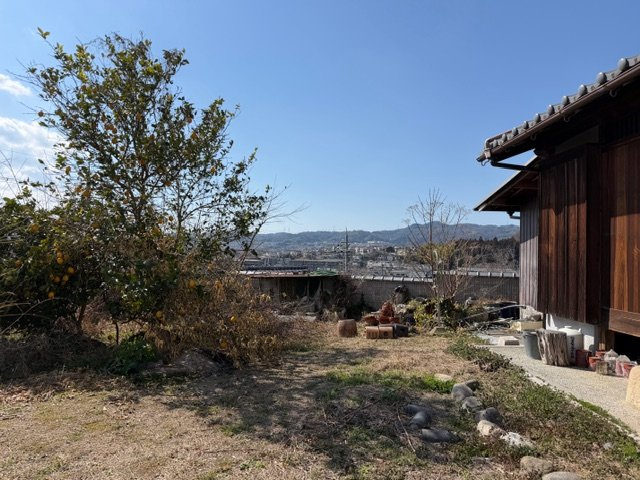 斑鳩町龍田北４丁目　中古戸建の庭|高台からの景色に癒されます(^^)/