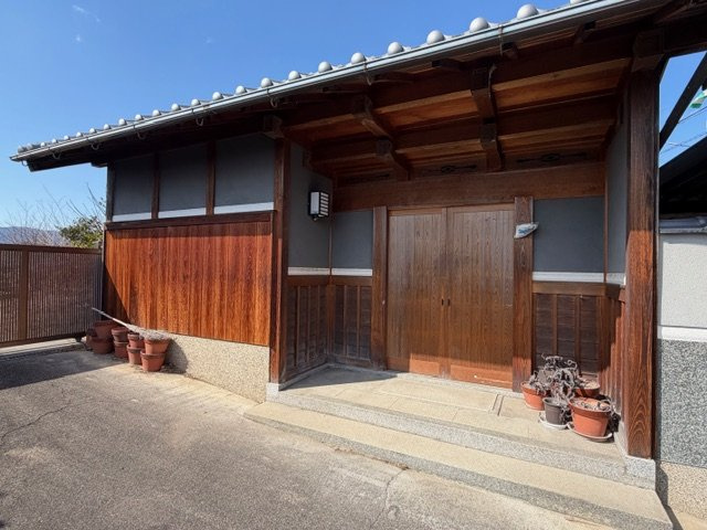 斑鳩町龍田北４丁目　中古戸建の外観|立派な門構え(^^)/