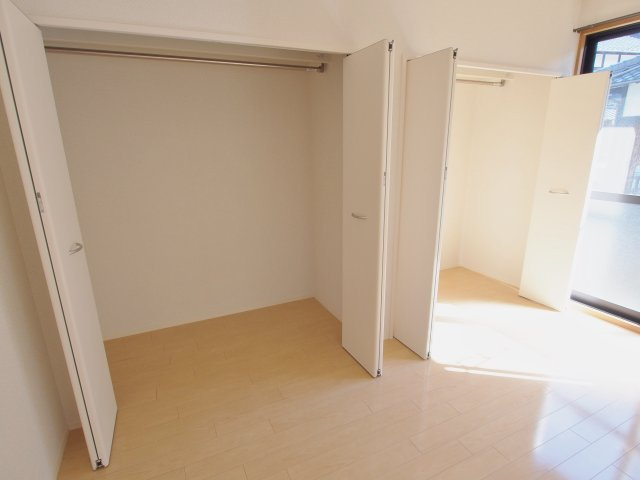 セジュールシャリオB棟の収納