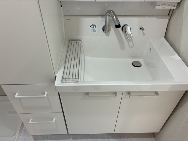 鷺沼さくら公園スカイマンションの洗面所|洗面化粧台・リネン収納