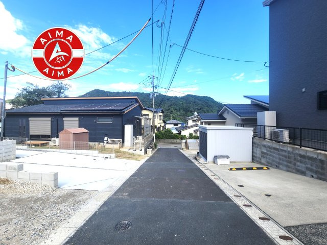 大野城市乙金東2丁目第3-2棟（1号棟）の外観|前面道路含む現地の写真です。