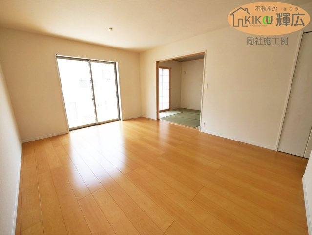 【居間・リビング】 | 明石市大久保町高丘１丁目（全2棟）A号棟 | 同社施工例です。