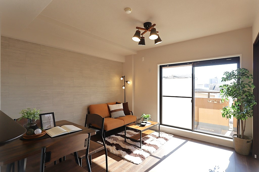 【居間・リビング】の画像