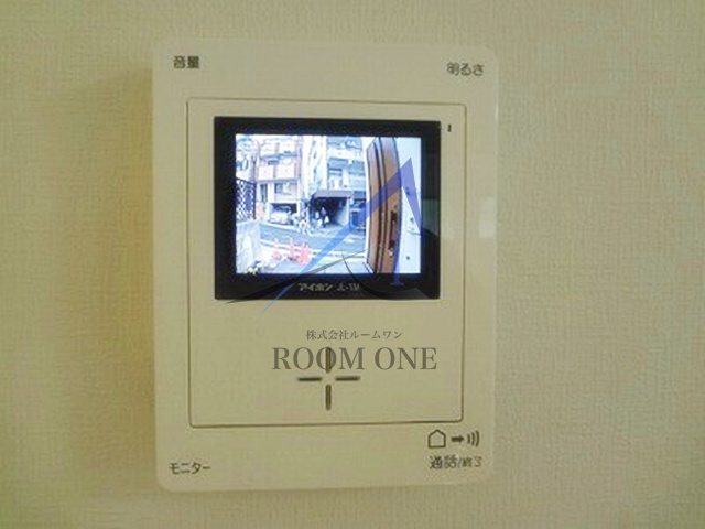 クアルティエーレ四ツ谷のセキュリティ|モニター付きインターホンです。