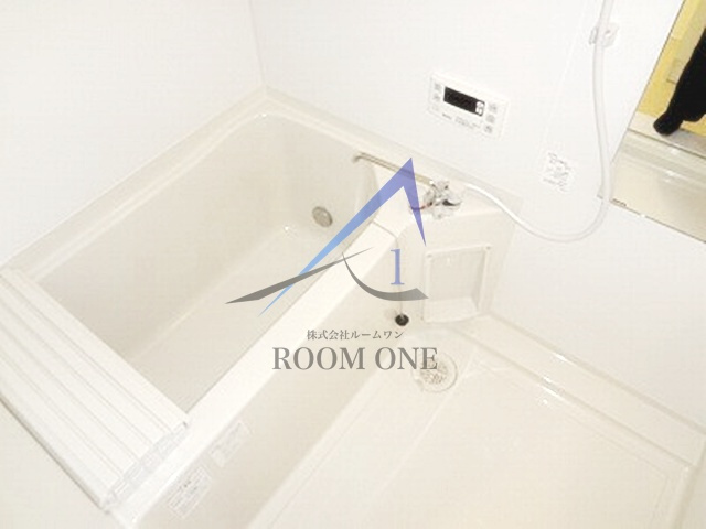 クアルティエーレ四ツ谷の浴室|お風呂です。