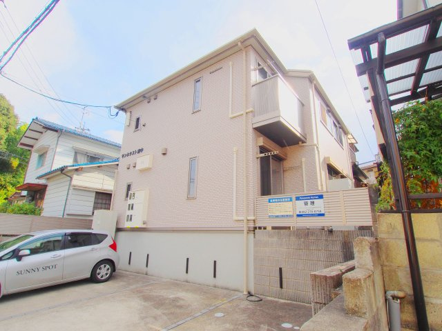 安芸郡府中町八幡３丁目のアパート