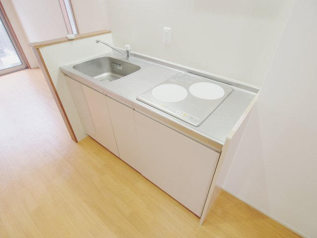 安芸郡府中町八幡３丁目のアパートのキッチン