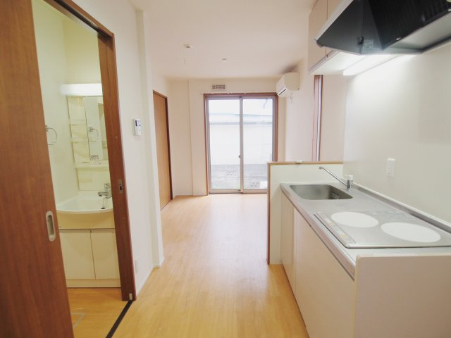 安芸郡府中町八幡３丁目のアパートの内装