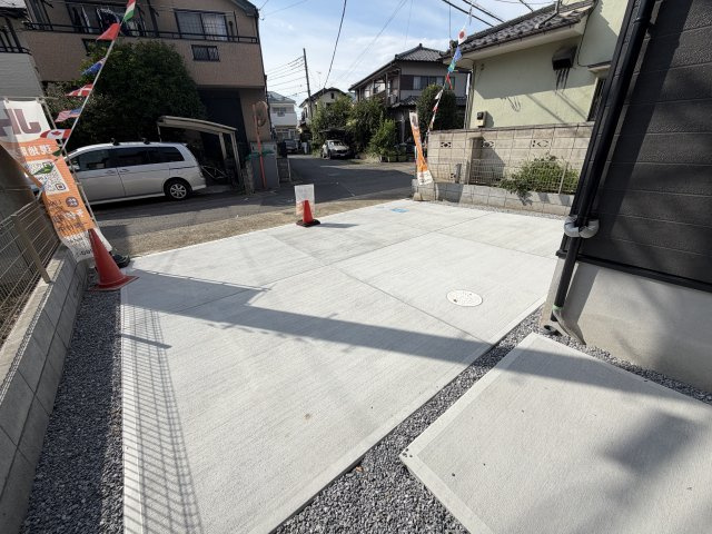 《仲介手数料無料》上尾市東町１丁目6-11新築一戸建てリガーレの駐車場