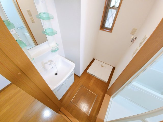 【洗面所】 | メルベーユ横浜 | 使いやすい洗面所です