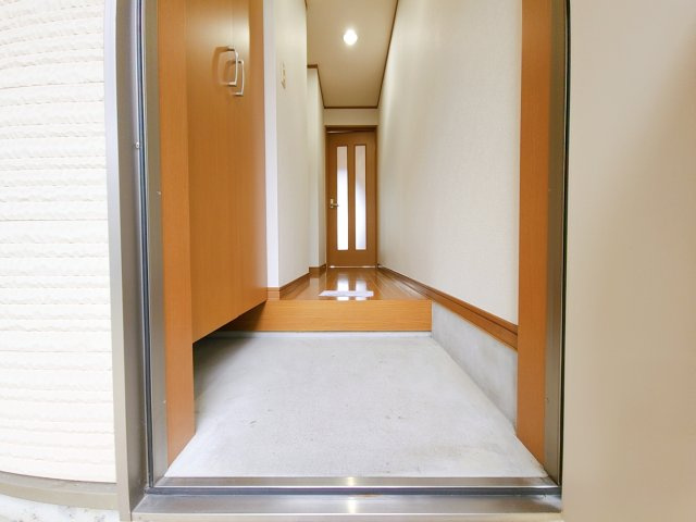 【玄関】 | メルベーユ横浜 | 毎日通る玄関はこちらです