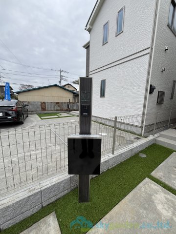 平塚市豊田宮下　全２棟A号棟の玄関