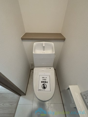 平塚市豊田宮下　全２棟A号棟のトイレ