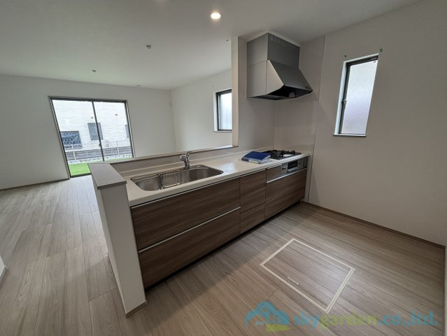 平塚市豊田宮下　全２棟A号棟のキッチン