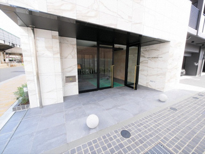 【エントランス】 | スワンズシティ大阪城コスタ