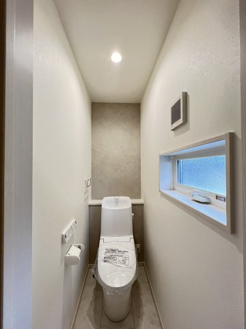 大和高田市勝目のトイレ|ゆったりとした空間のトイレです