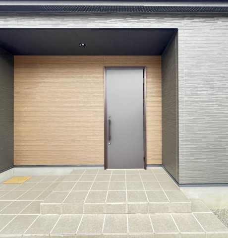 大和高田市勝目の玄関|明るい玄関です