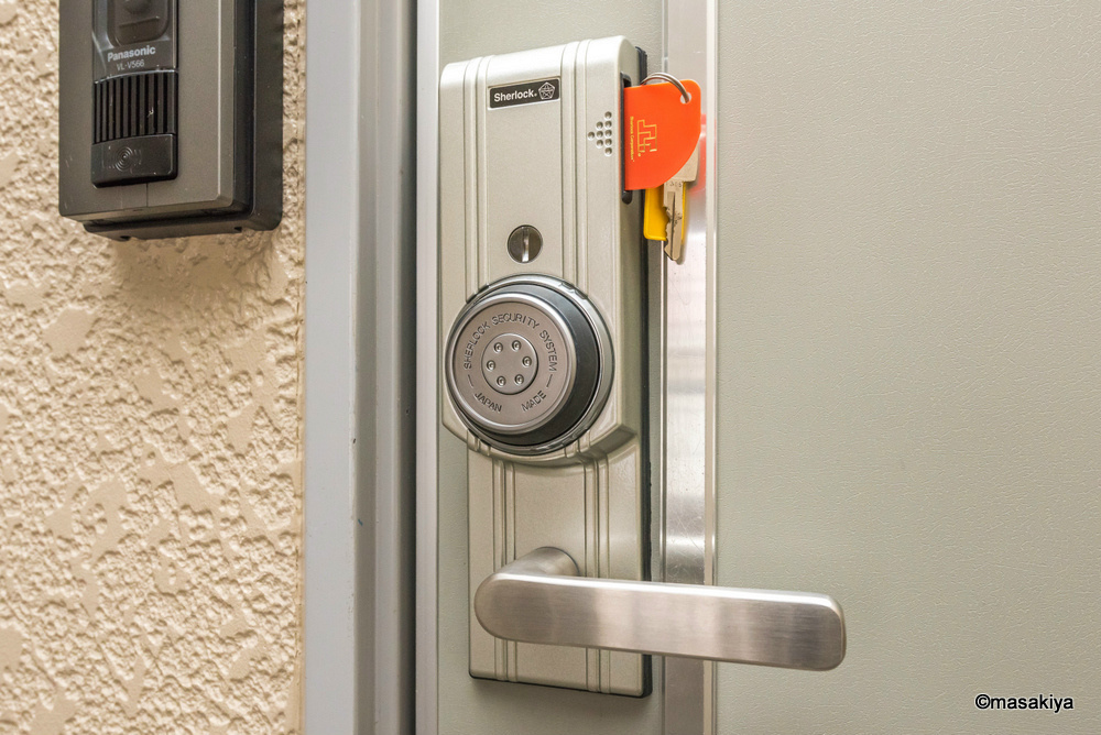 トゥインクル東和田のエントランス|カードキー