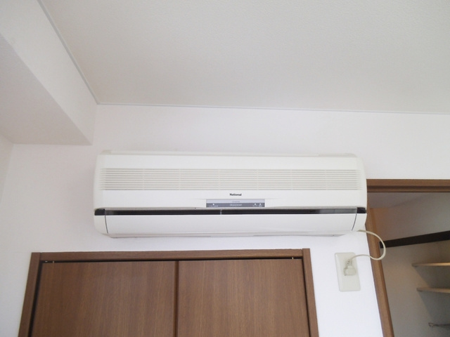 ネオクリスタルビルネジメの設備|エアコンです☆