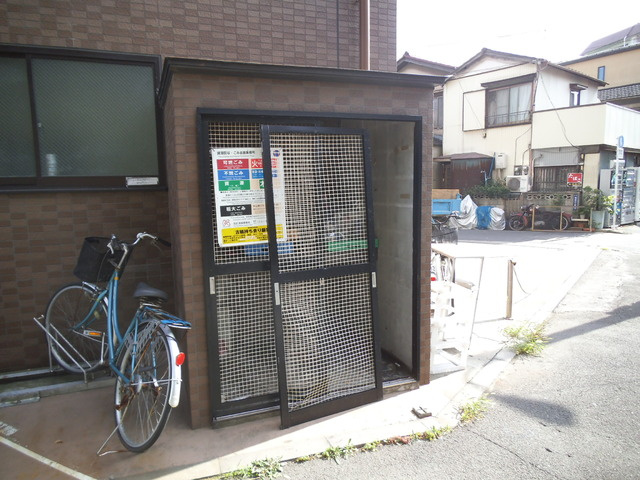 ネオクリスタルビルネジメのその他|敷地内ゴミ置き場です！