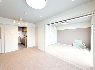 サンライフ本山の居間・リビング