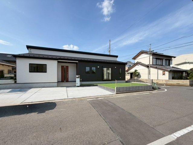 【前面道路含む現地写真】 | 前橋市朝倉町3丁目　平屋　新築住宅