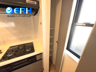 【収納】 | 灘南通5丁目　新築戸建 | キッチン横パントリー