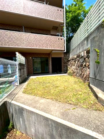 セレッソコート御影山手の庭|お庭での家庭菜園・ガーデニングを通じて、お子様と一緒に育てていくと、思い出も増えていきそうですね♪
