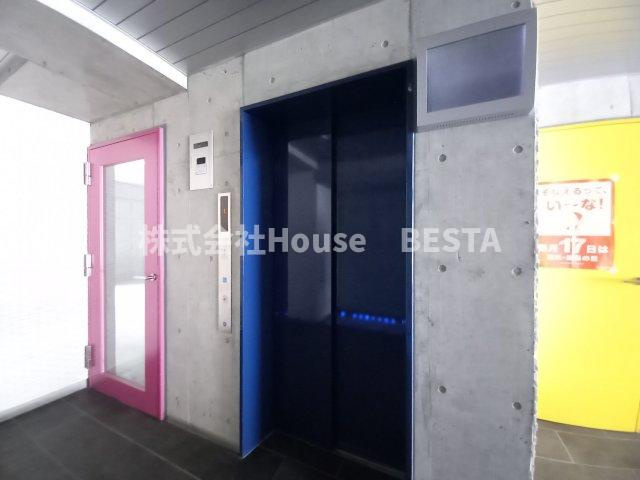 ｇ+（ジープラス）のロビー