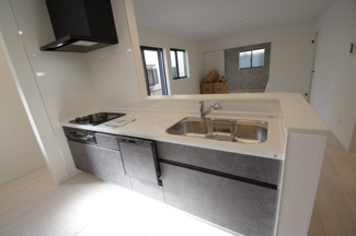 【内観：施工例】 | 【仲介手数料無料！！】稲城市押立　新築戸建て（全13棟）13号棟　5780万円 | キッチン