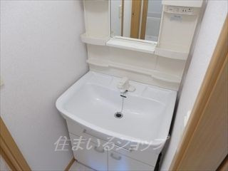 広島市安佐北区亀山６丁目のアパートの洗面所