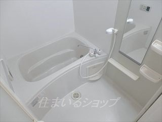 広島市安佐北区亀山６丁目のアパートの浴室|追い焚き・浴室暖房乾燥機あり